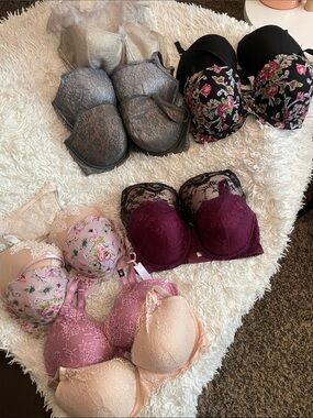 Women's Lace VS Bras - 11 bras total